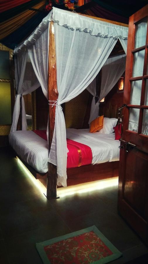 Belantara Beach Front Hotel Vengurla Room photo